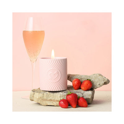 HighOnLove Pink Massage Candle Strawberries & Champagne - Headshop.com